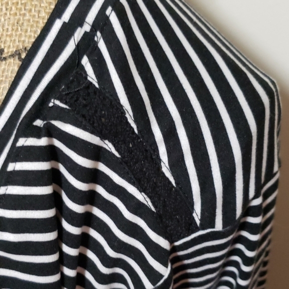 2xl black and white stripped top with lace accents - Picture 3 of 5
